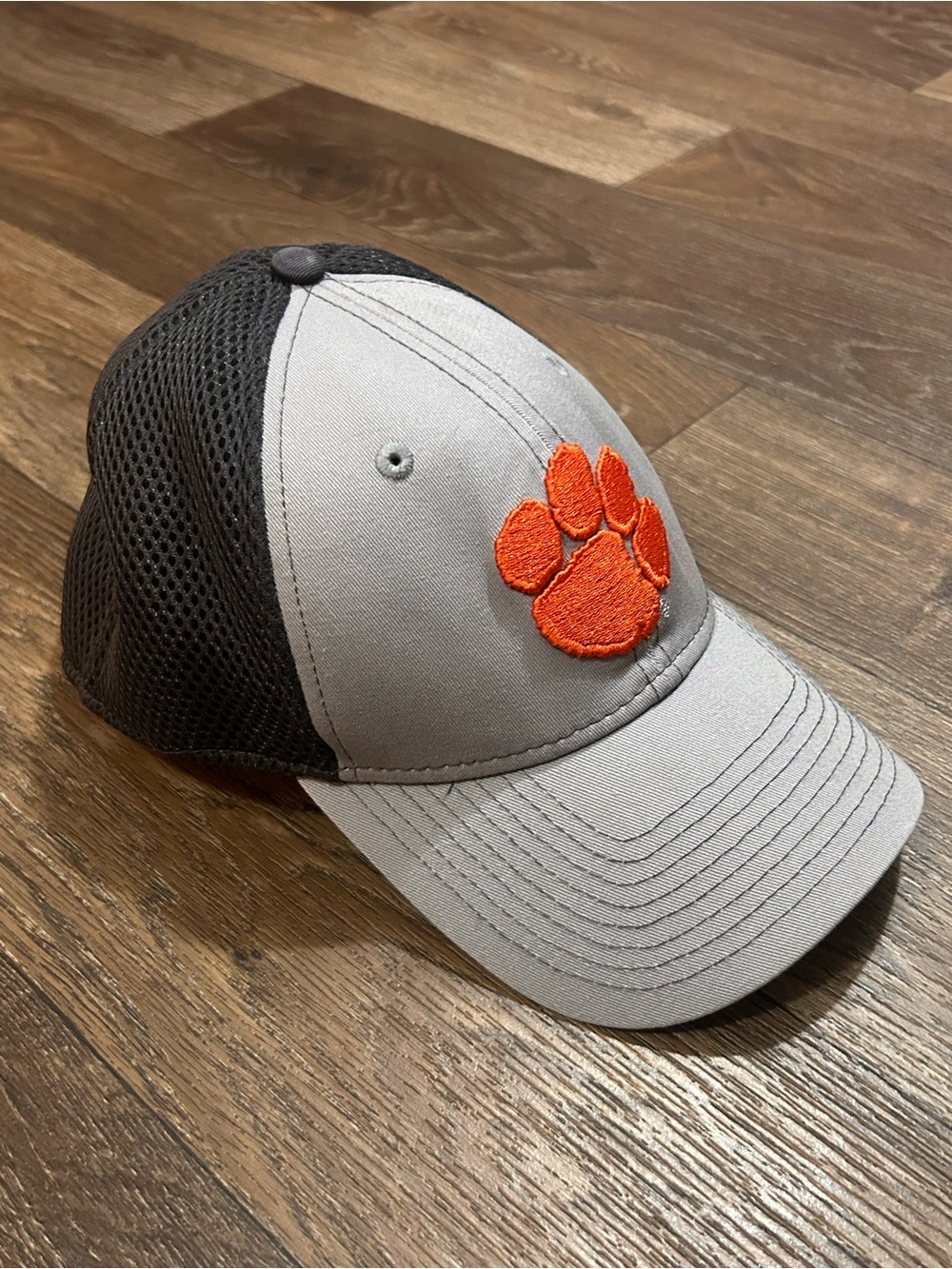 New Era Men’s Clemson Tiger Mesh Hat